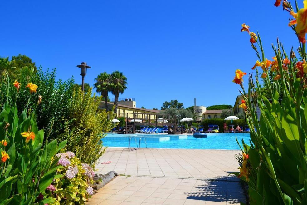 Horse Country Resort Congress & Spa - Hotel Ribot Арбория Экстерьер фото