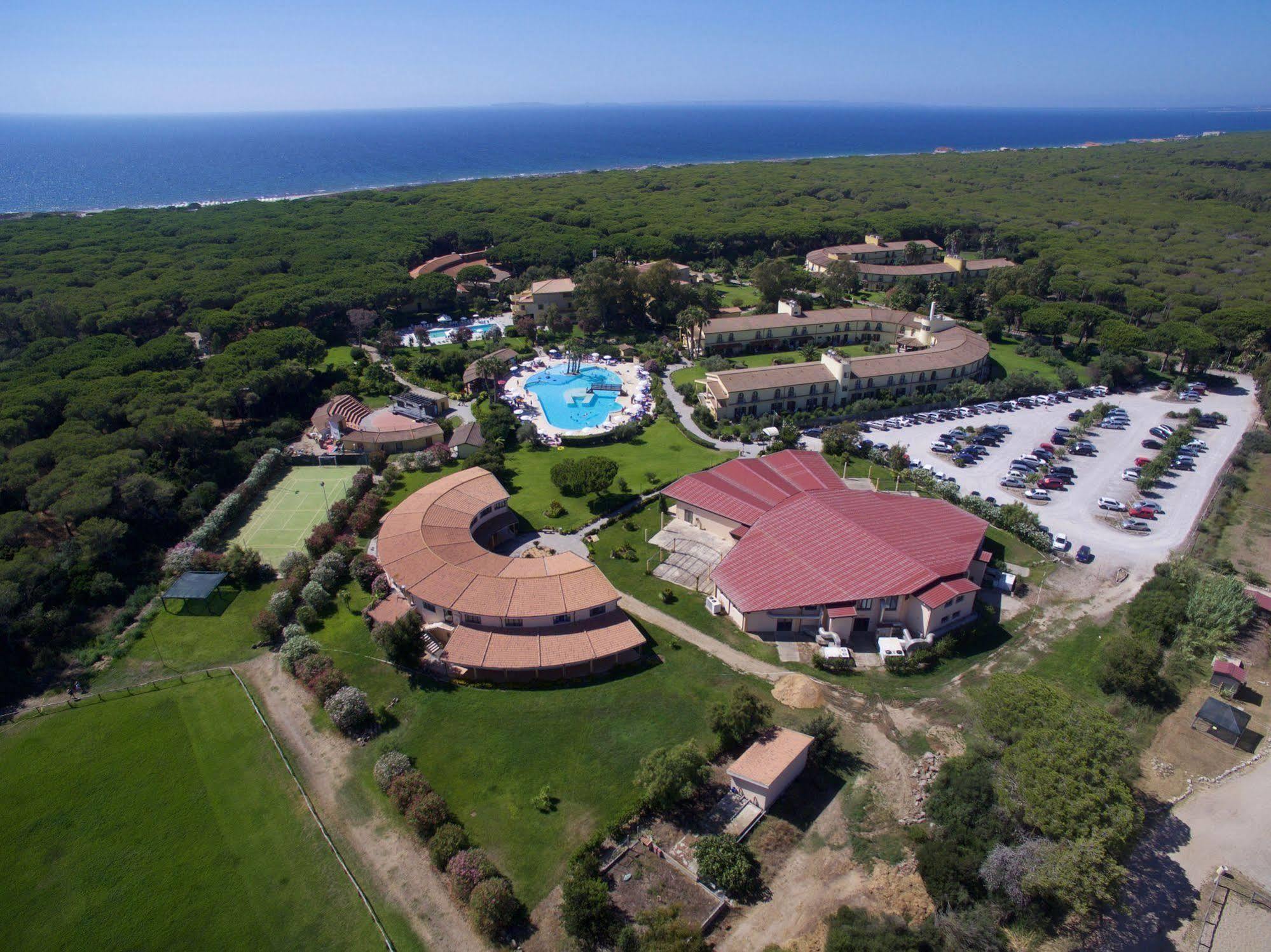 Horse Country Resort Congress & Spa - Hotel Ribot Арбория Экстерьер фото