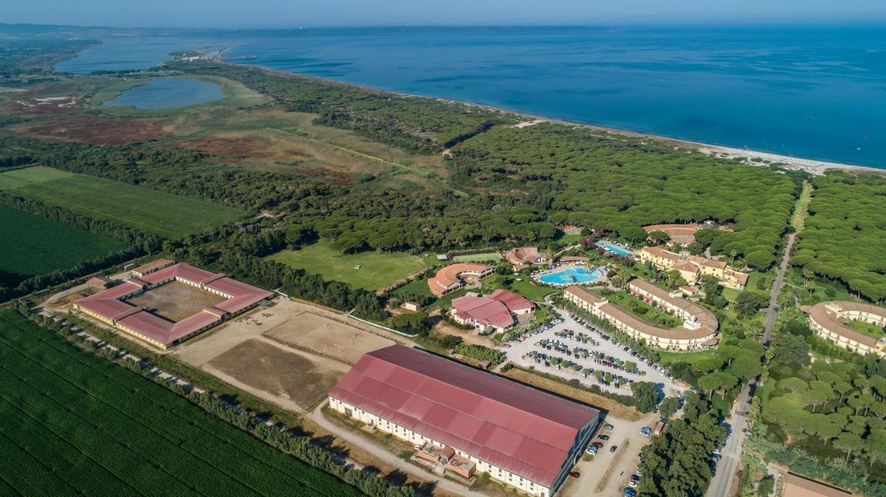 Horse Country Resort Congress & Spa - Hotel Ribot Арбория Экстерьер фото